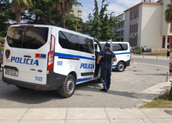 32 vjeçari i ndaluar nga Policia vdes në spital, problemet ju shfaqen në komisariat