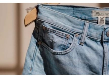 A e dini pse të gjitha xhinset kanë një xhep të vogël?