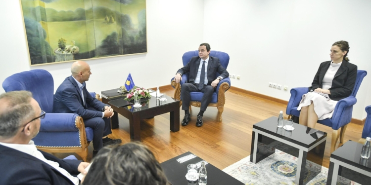 Kurti dhe Bordi i Drejtorëve të KEK-ut flasin për krizën energjetike gjatë dimrit