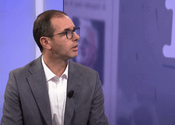 Deputeti i LVV-së sqaron qëndrimet e kolegëve të tij “kundër” vendimit të Qeverisë për pagat