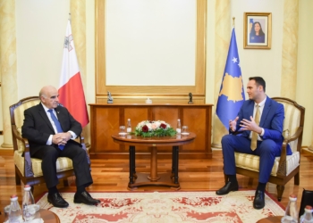 Konjufca takohet me presidentin e Maltës, kërkon mbështetje për liberalizim të vizave