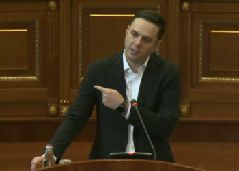 Abdixhiku: Një shtëpi e padijshme në Qeveri