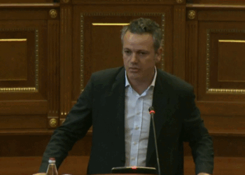 Gashi: Mbi 26 mijë familje të Kosovës nuk i kanë marrë pagat për mbijetesë