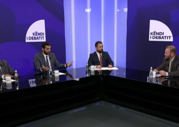 Abazi: Lajçakut t’i ndalohet të flasë për liberalizimin e vizave, qoftë edhe për të mirë