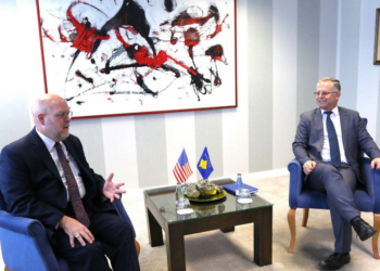 Bislimi takon Hovenierin, diskutojnë për procesin e dialogut