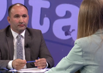 Pas këshillës për ndalje të “joystickave”, vjen kërkesa për ndaljen e “dritës së vogël” të televizorit