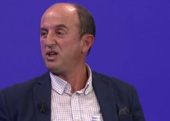 Huruglica: Është trishtim nëse shteti i lejon qytetarët të tërheqin kursimet e tyre pensionale