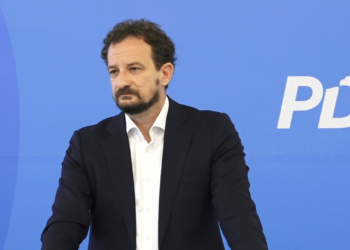 PDK thotë se do ta zbatonin vendimin për targat pa e humbur bashkëpunimin me ndërkombëtarët