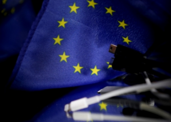 BE miraton reformën për karikues universal të pajisjeve teknologjike