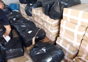 Dogana kap mbi 1 ton duhan të kontrabanduar në vlerë prej 50 mijë euro