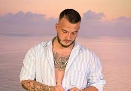 Mozzik vjen me “Marilyn Monroe”