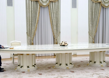 Putin i quan të “papranueshme” kritikat e Macronit për tensionet Armeni-Azerbajxhan