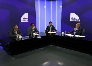 Berisha thotë se Kurti e Vuçiq duan të dalin shpëtimtarë të situatës