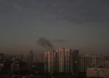 Shpërthime të shumta në Kiev, Ukraina raporton sulme me dron kamikaze