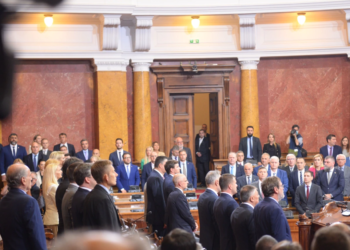 Votohet Qeveria e re e Serbisë