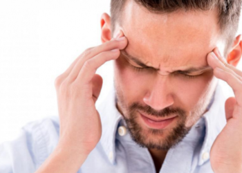 Tri mënyra të thjeshta për të larguar dhimbjen e kokës më shpejt