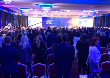 Hovenier: Albright ishte e gatshme për t’u përballur me agresionin, pasi ishte e palëkundur në parimet e saj