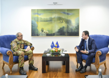 Kurti priti Komandantin e ri të KFOR-it, zotohen për bashkëpunim në ruajtjen e sigurisë