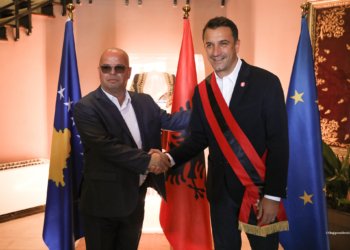 Latifi pritet nga Veliaj në Tiranë