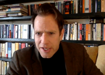 Less nuk përjashton mundësinë që Putin të përdorë armë bërthamore