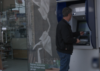 Mësimdhënësit nuk i morën pagat as më 5 tetor