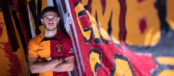 Sërish në bankën rezervë, Rashica nuk starton as sot në ndeshjen e Galatasaray