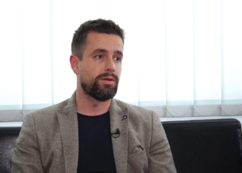 ​Dorëheqet drejtori i Arsimit në Fushë Kosovë