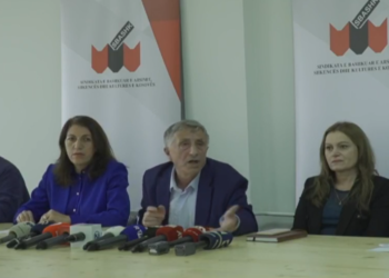 SBASHK nuk respekton vendimin e MASHTI-t për mësim të shtunën