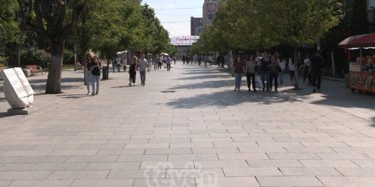 Shkurorëzimet e çifteve, ekspertët tregojnë si ndikon divorci te fëmijët