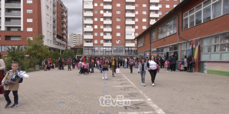 Komandanti i KFOR-it: Tensionet u rritën pas luftës në Ukrainë, situata tani e qetë