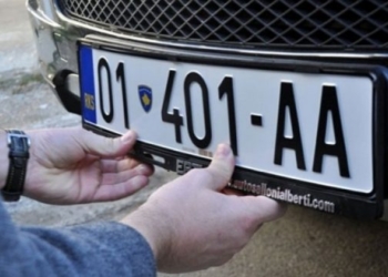 Vetëm 15 serbë regjistruan makinat në targat RKS, MPB thotë se ky proces përmbyllet më 31 tetor