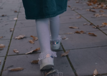 A shkakton hernie ngritja e peshave – Cilat janë simptomat