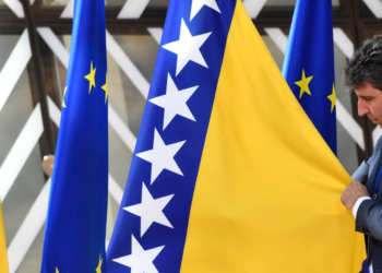 Bosnja mund të marrë me kusht statusin e kandidatit për anëtarësim në BE