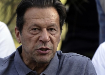 Plagoset me armë zjarri ish-kryeministri i Pakistanit