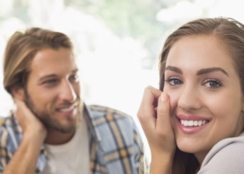 15 shenja psikologjike se një person ju pëlqen