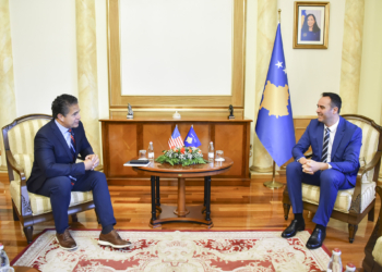 Konjufca pret një delegacion amerikan, flasin për ngritjen e Institutit Parlamentar