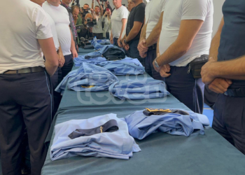 Serbët largohen nga institucionet e Kosovës