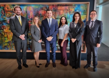 Krasniqi në Washington viziton Institutin Demokratik dhe atë Republikan