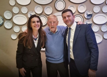 Memli Krasniqi takon Walkerin në Washington