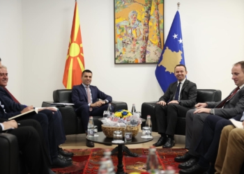 Peci pret në takim homologun e tij maqedonas, flasin për bashkëpunim mes vendeve