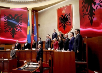 Tahiri për mbledhjen e përbashkët: U lanë anash fjalët e mira, kritika dhe ide u shfaqen hapur