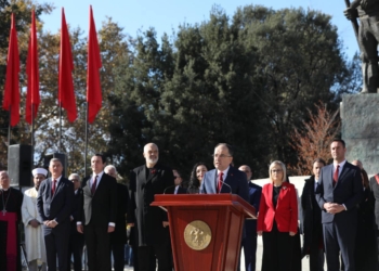 Begaj: Shqipëria të jetë zëri i Kosovës