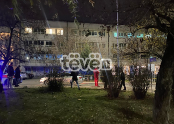 Gruaja e vrarë në oborrin e QKUK-së ishte 35–vjeçare, policia jep detaje