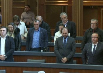 Shteti do t’i paguaj 10 deputetët e dorëhequr të Listës Serbe por edhe deputetët e rinj