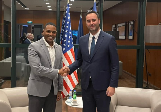 Konjufca pret sot në takim kongresmenin amerikan, Torres