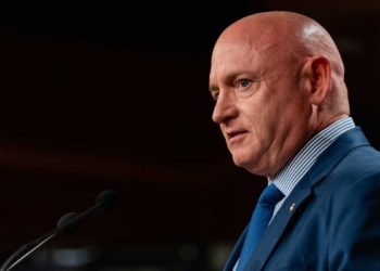 ​Demokratët fitojnë garën për Senat në Arizona