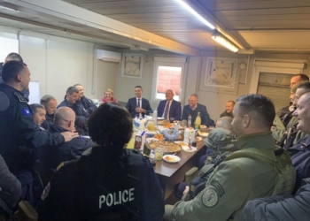 ​Sveçla e Bislimi festojnë 28 Nëntorin në veri të Kosovës