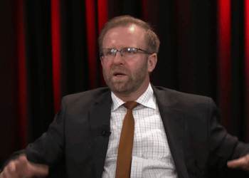 Abazi kritikon mosshtyrjen e vendimit për targat ilegale