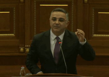 Tahiri i AAK-së bën thirrje nga opozitarët ta ndalojnë miratimin buxhetit për vitin 2023