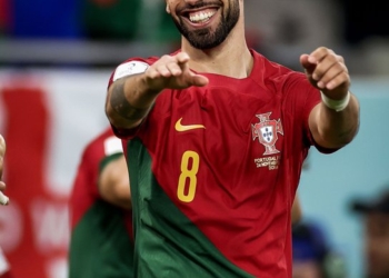 Portugalia kalon grupin, mposht dhe Uruguain